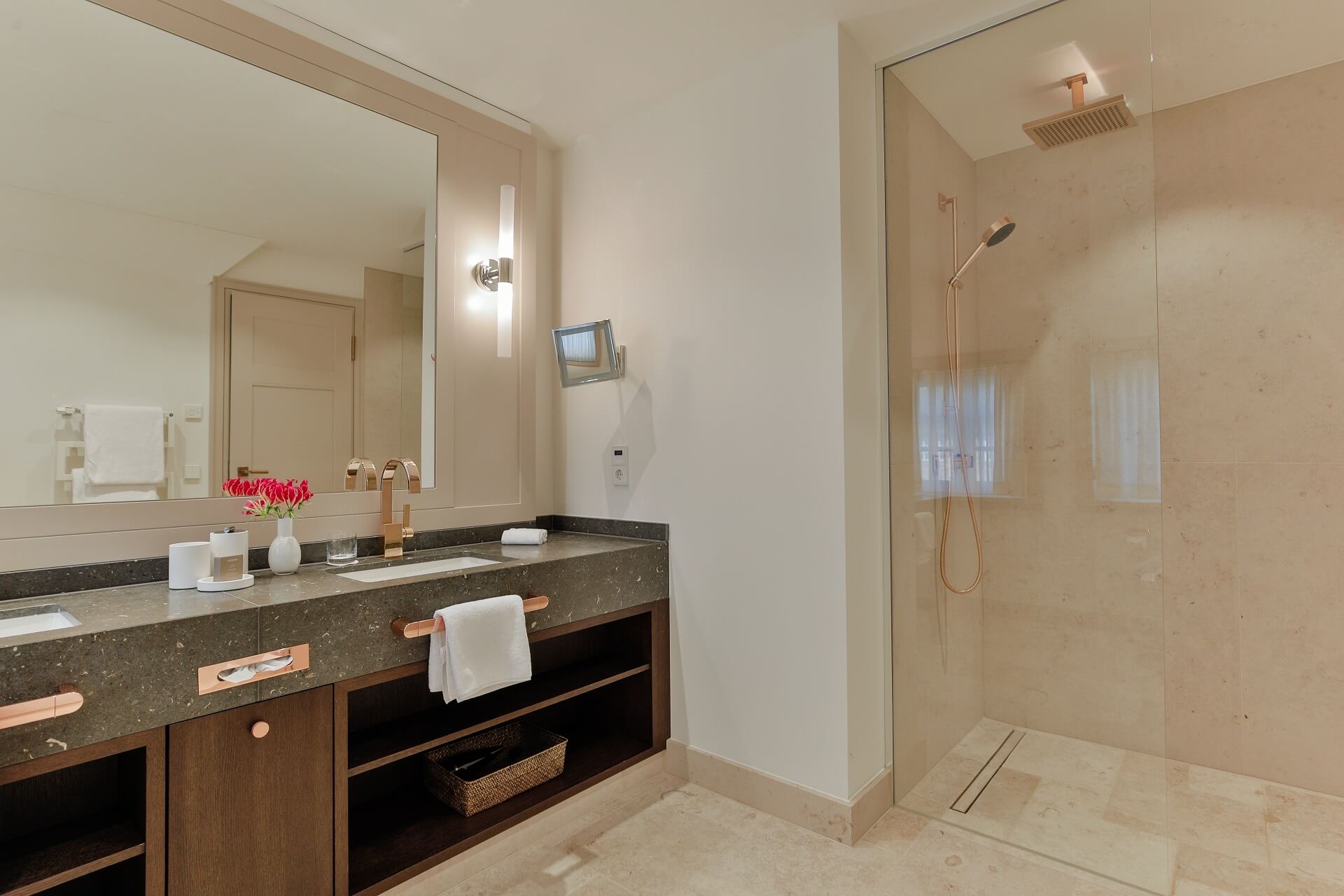 Haus Severin*s Plus bathroom shower luxus hotel Sylt