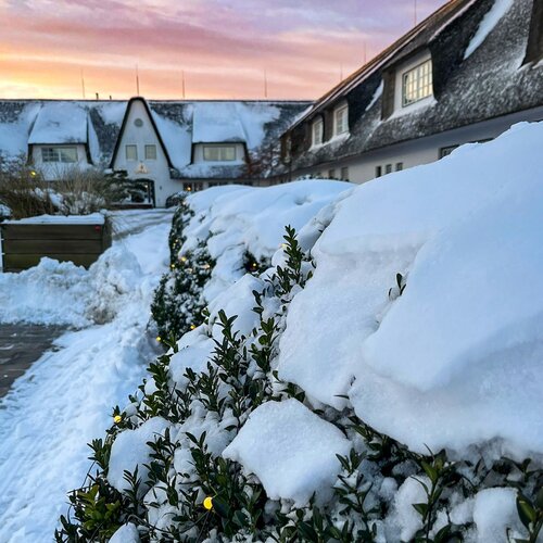 Mit einem herzlichen Gruß zum 1.Advent verabschieden wir den Tag und wünschen Ihnen und Ihren Familien einen...