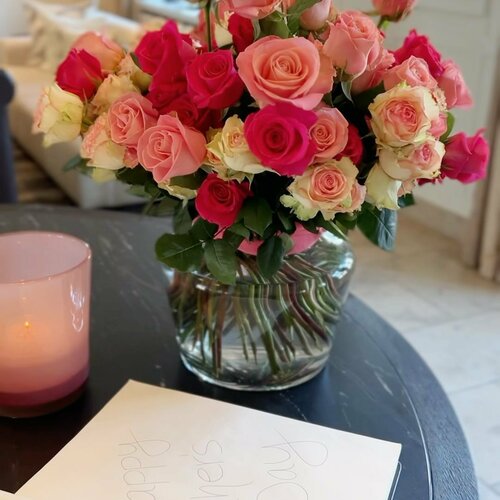 Alles Liebe zum Muttertag! Heute feiern wir diejenigen, die uns unser ganzes Leben lang bedingungslose Liebe und Hingabe...