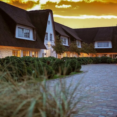 Ein magischer Sonnenaufgang über dem Severin*s Resort & Spa heute Morgen. 🌅☀️ Einfach atemberaubend! Wir wünschen Ihnen...