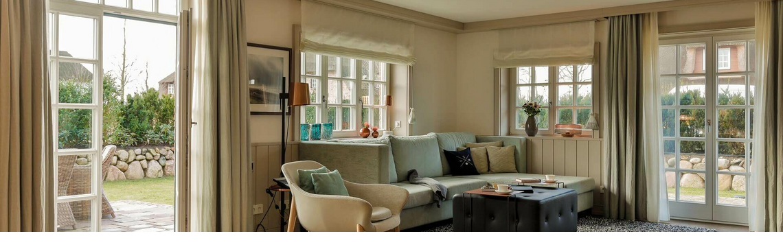 Living area & garden luxus hotel holiday home Sylt