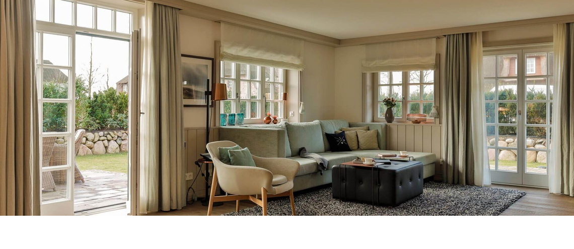 Living area & garden luxus hotel holiday home Sylt