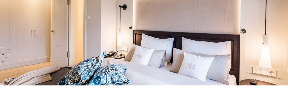 Hausteil Severin*s bedroom bed hotel Keitum