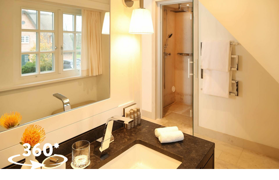 Haus Severin*s bathroom 360 degree hotel on Sylt