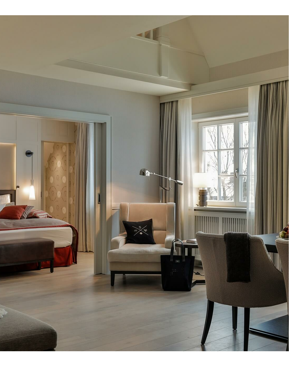 Maisonette Family Master Suite living room & bedroom luxus hotel Sylt