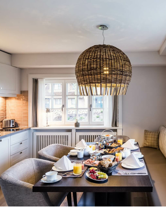 Küche mit Esstisch Luxus Hotel auf Sylt