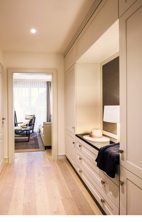 Gaderobe in the Deluxe Double Room in the Severin*s Resort & Spa on Sylt
