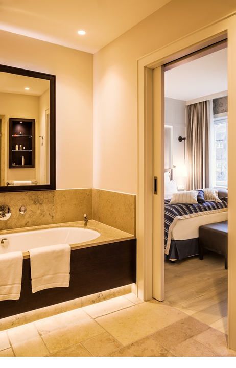 Bathroom in the Deluxe Double Room in the Severin*s Resort & Spa on Sylt