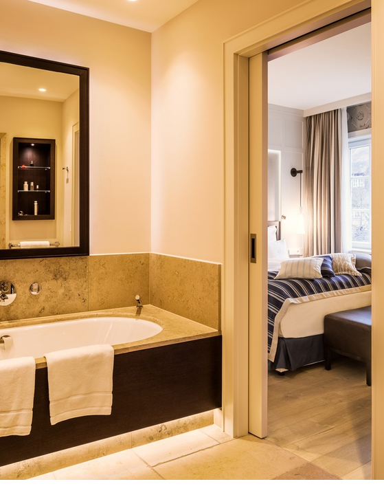 Bathroom in the Deluxe Double Room in the Severin*s Resort & Spa on Sylt