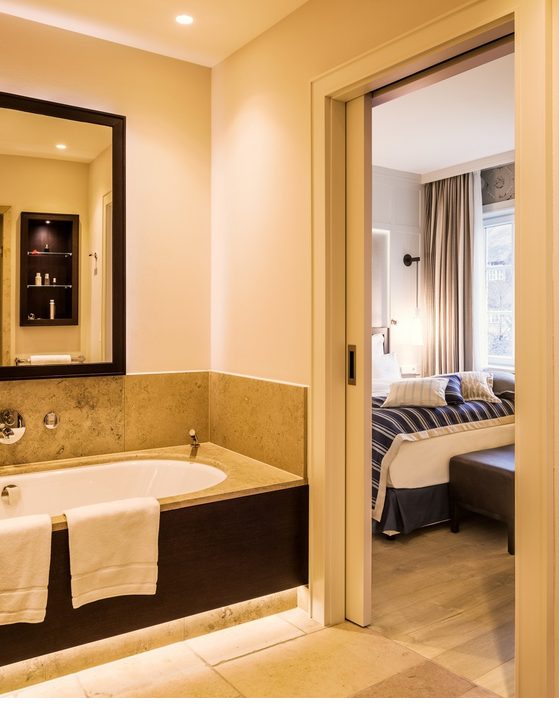 Bathroom in the Deluxe Double Room in the Severin*s Resort & Spa on Sylt